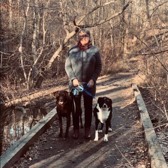 🌻Meet your Posher, Janice🌻 - Picture 1 of 2